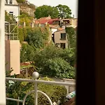 Sunny Balcony 2br Center Апартаменты *