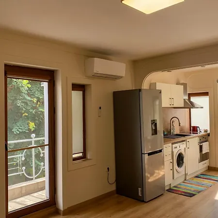 2-bedroom Flat - Sunny Balcony Apartment Plovdiv