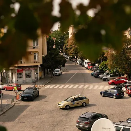 2-bedroom Flat - Sunny Balcony Apartment Plovdiv
