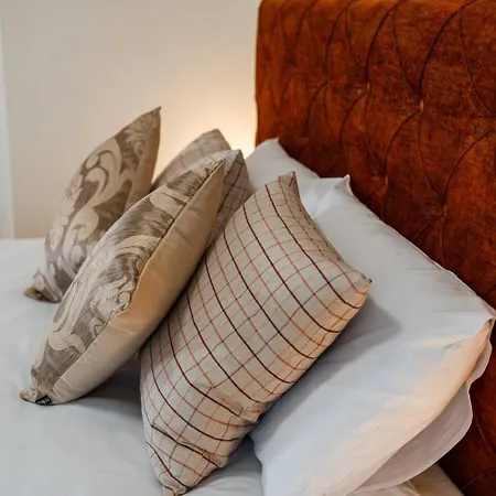 Апартамент 2-bedroom Flat - Sunny Balcony Пловдив