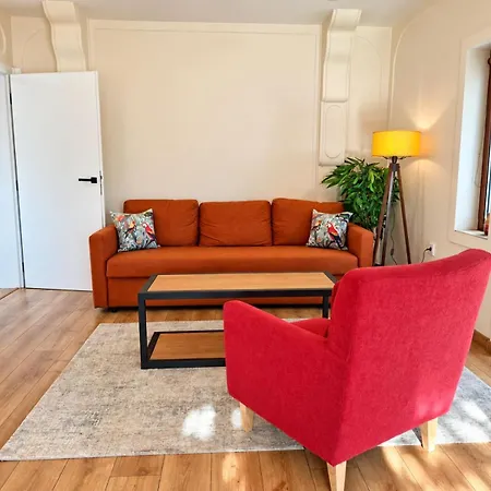 Daire Sunny Balcony 2br Center *