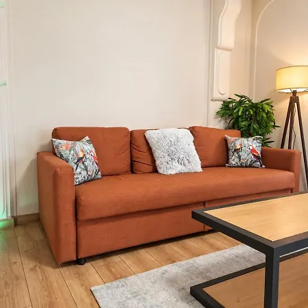 Daire Sunny Balcony 2br Center Filibe