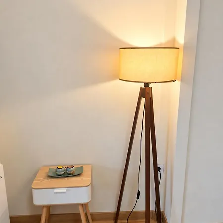 Sunny Balcony 2br Center Daire *