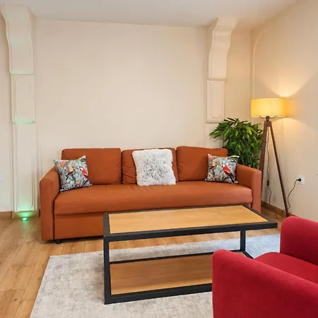 Daire Sunny Balcony 2br Center