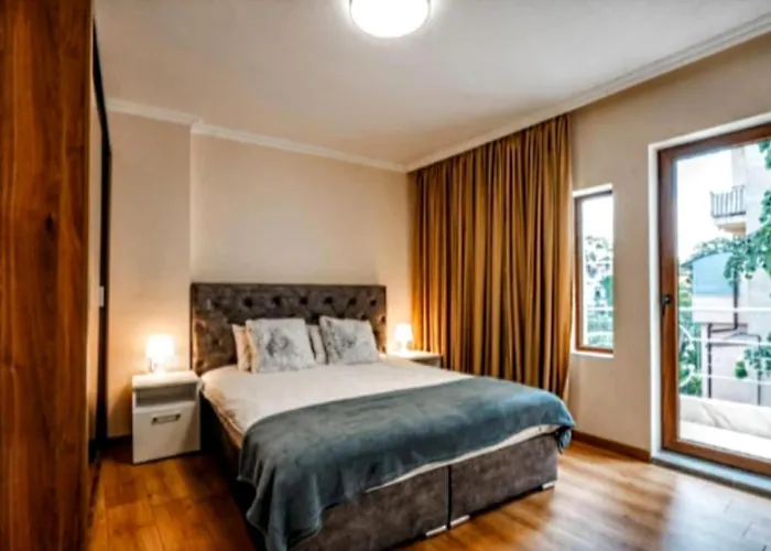 Sunny Balcony 2Br Apartment Top Center * 普罗夫迪夫