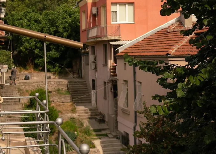 Sunny Balcony 2br Center *